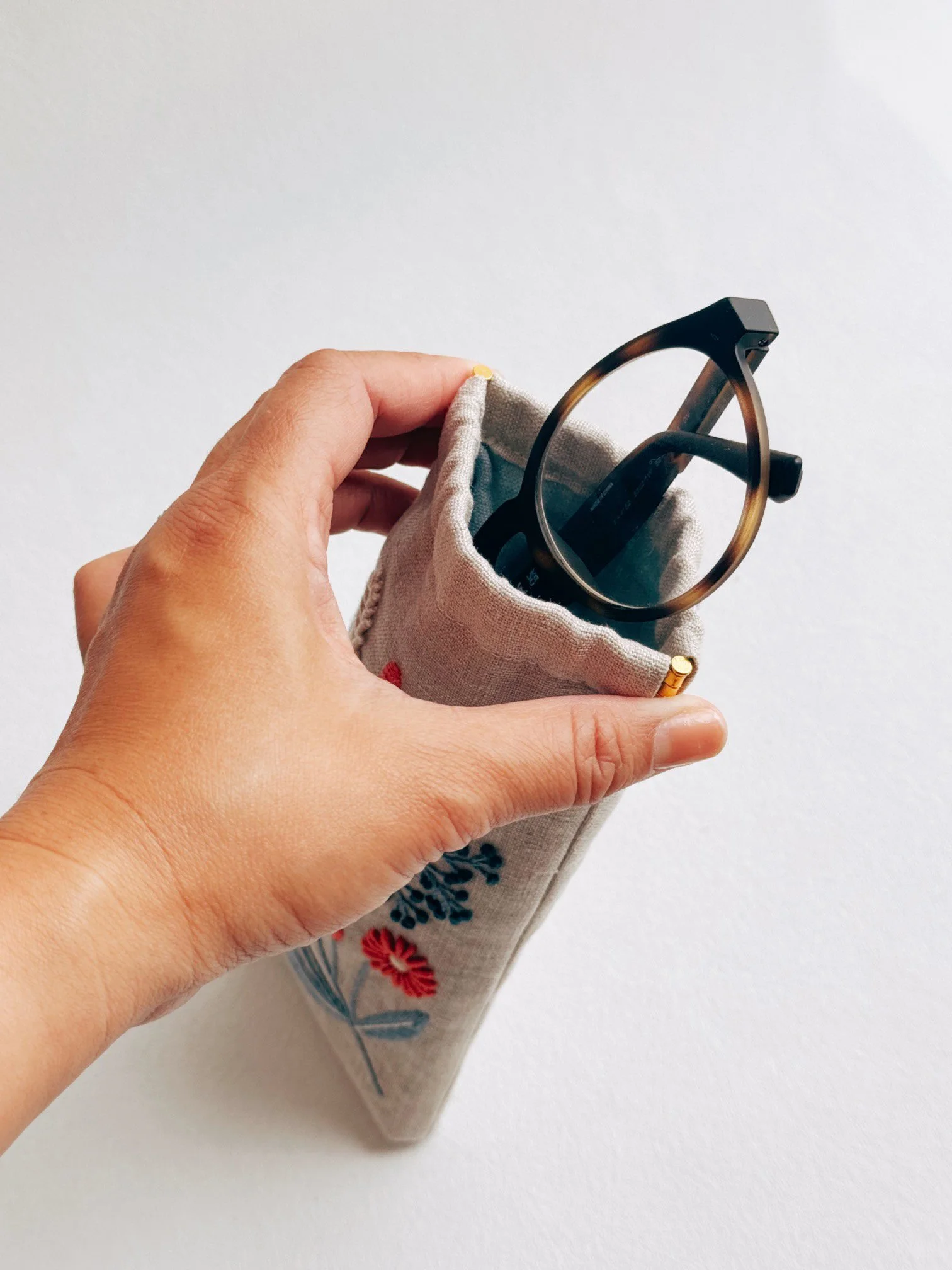 ZW4761 | Wildflower Eyeglass Case — Zakka Workshop Retail
